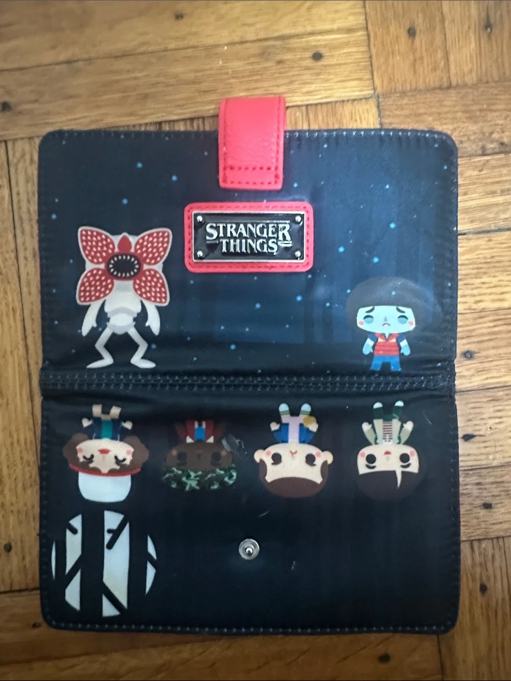 EXCLUSIVE Stranger Things Loungefly Wallet Limited Edition